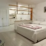 Marina Apartment *