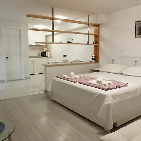 Marina Apartment *