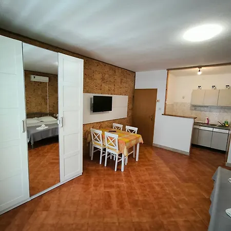 Apartment Marina
